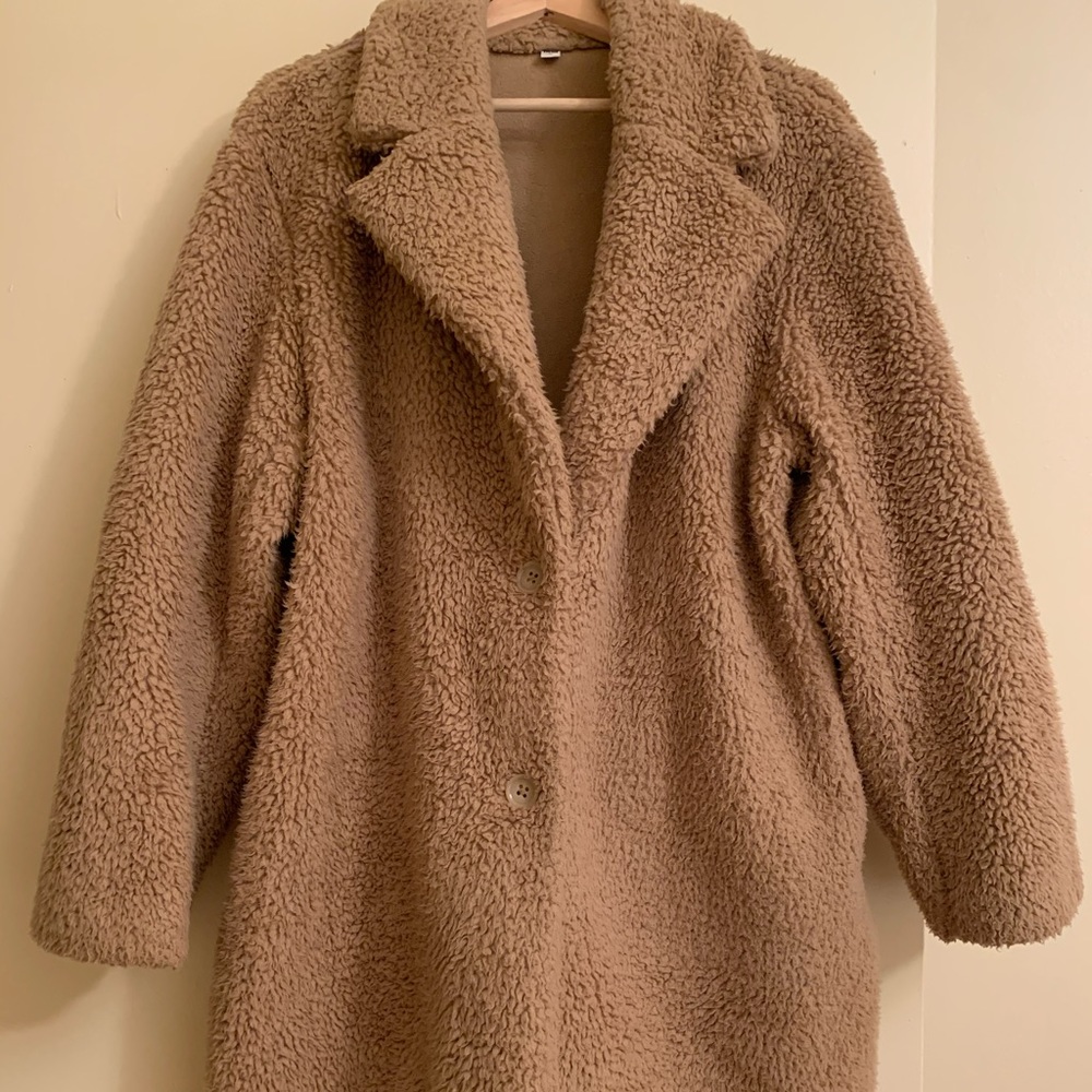 Uniqlo fluffy coat woman size XL